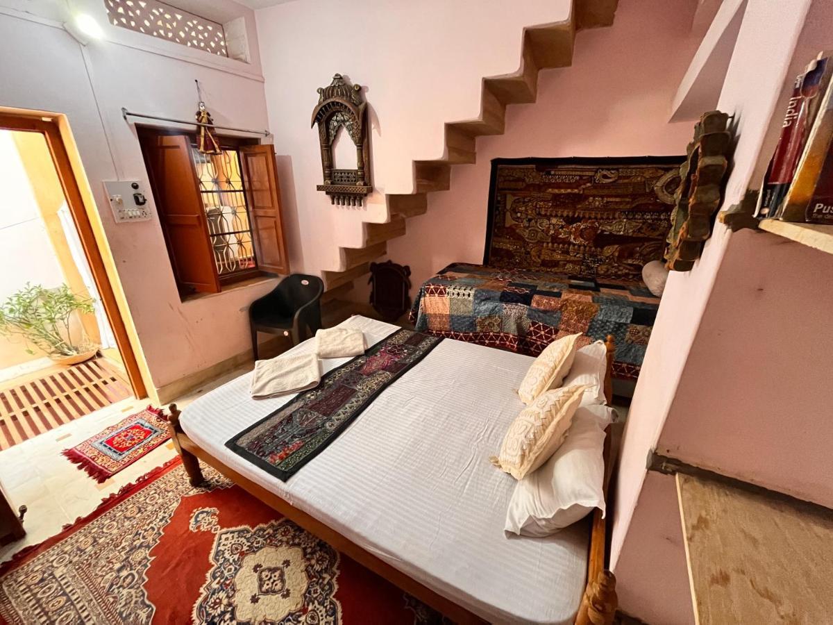 Hostel Marigold Home Stay Jaisalmer Buitenkant foto