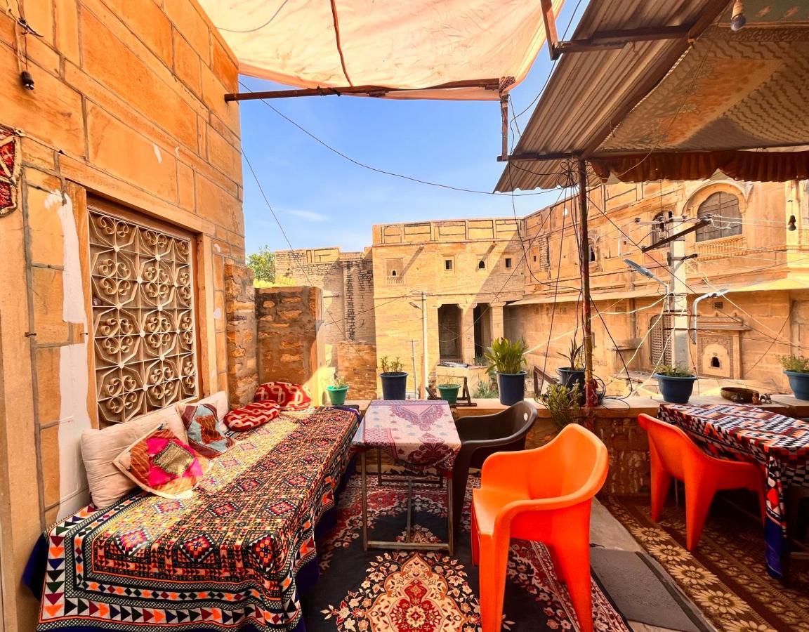Hostel Marigold Home Stay Jaisalmer Buitenkant foto