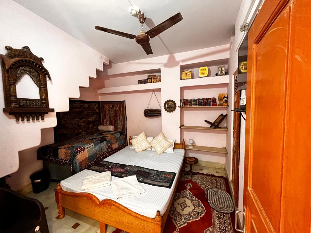 Hostel Marigold Home Stay Jaisalmer Buitenkant foto