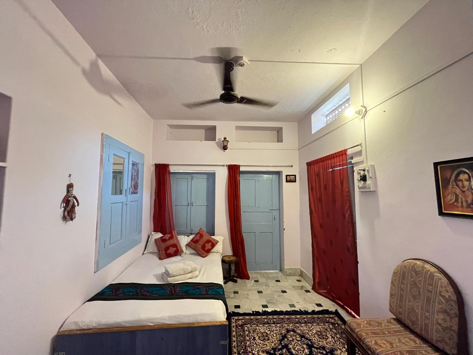 Hostel Marigold Home Stay Jaisalmer Kamer foto